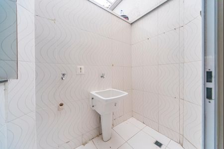 Casa de condomínio à venda com 120m², 3 quartos e 1 vagaÁrea de Serviço