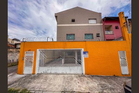 Casa de condomínio à venda com 120m², 3 quartos e 1 vagaFachada