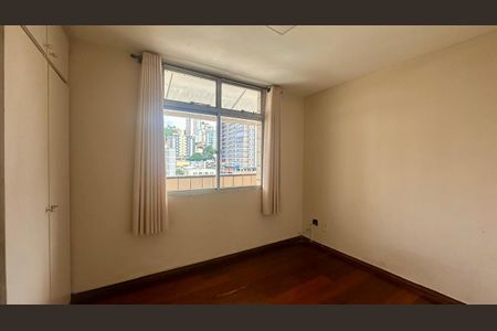 Apartamento à venda com 180m², 4 quartos e 2 vagas Apartamento à venda com 180m², 4 quartos e 2 vagasQuarto
