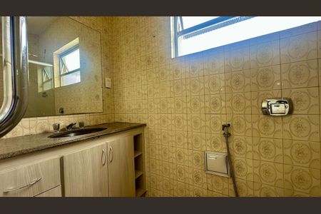 Apartamento à venda com 180m², 4 quartos e 2 vagas Apartamento à venda com 180m², 4 quartos e 2 vagasBanheiro