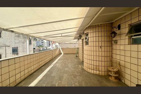 Apartamento à venda com 180m², 4 quartos e 2 vagas Apartamento à venda com 180m², 4 quartos e 2 vagasTerraço