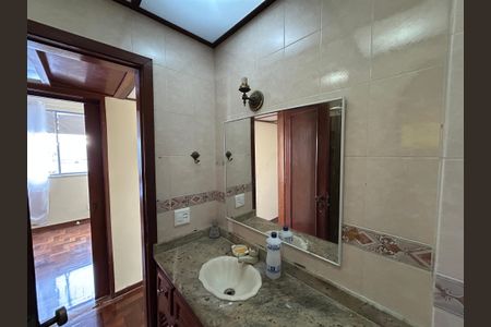 Apartamento à venda com 93m², 3 quartos e 2 vagasBanheiro Social