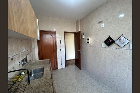 Apartamento à venda com 93m², 3 quartos e 2 vagasCozinha