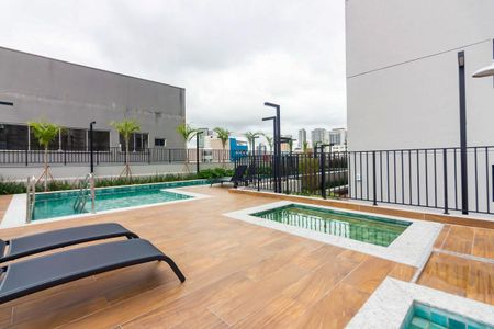 Apartamento à venda com 38m², 2 quartos e 1 vaga Apartamento à venda com 38m², 2 quartos e 1 vagaÁrea comum - Piscina
