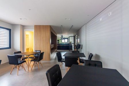 Apartamento à venda com 38m², 2 quartos e 1 vaga Apartamento à venda com 38m², 2 quartos e 1 vagaÁrea comum - Salão de festas