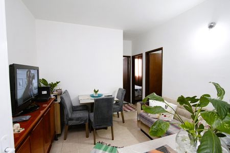 Apartamento à venda com 2 quartos, 44m² em Camargos, Belo Horizonte