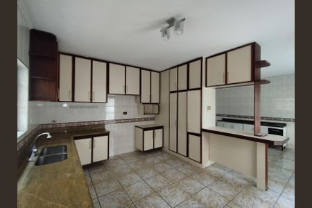 Casa para alugar com 281m², 3 quartos e 4 vagas