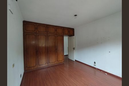 Casa para alugar com 281m², 3 quartos e 4 vagas