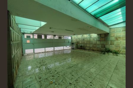 Casa para alugar com 281m², 3 quartos e 4 vagas Casa para alugar com 281m², 3 quartos e 4 vagasGaragem