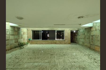 Casa para alugar com 281m², 3 quartos e 4 vagas Casa para alugar com 281m², 3 quartos e 4 vagasGaragem