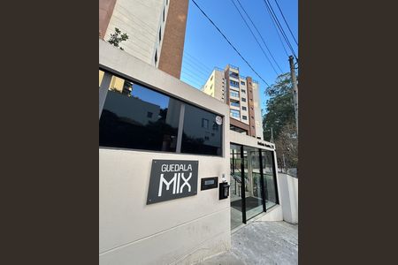 Apartamento à venda com 85m², 2 quartos e 2 vagasPortaria