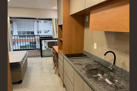 Foto 01 de kitnet/studio para alugar com 1 quarto, 25m² em Vila Cordeiro, São Paulo