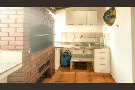 Casa de condomínio à venda com 283m², 4 quartos e 4 vagasChurrasqueira