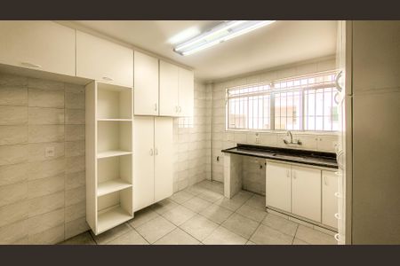 Casa de condomínio à venda com 283m², 4 quartos e 4 vagasCozinha