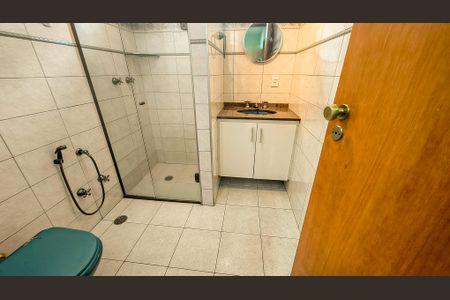 Casa de condomínio à venda com 283m², 4 quartos e 4 vagasBanheiro