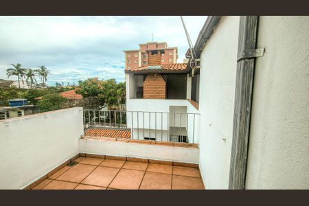 Casa de condomínio à venda com 283m², 4 quartos e 4 vagasTerraço
