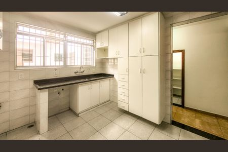 Casa de condomínio à venda com 283m², 4 quartos e 4 vagasCozinha