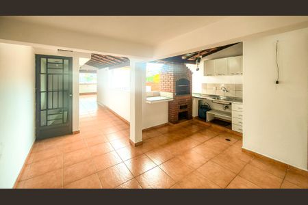 Casa de condomínio à venda com 283m², 4 quartos e 4 vagasTerraço