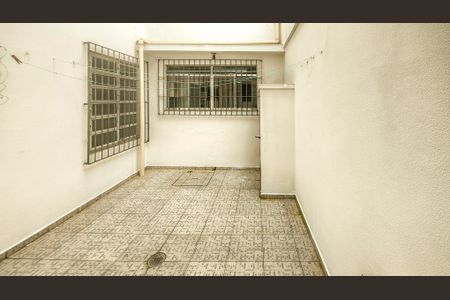 Casa de condomínio à venda com 283m², 4 quartos e 4 vagasQuintal
