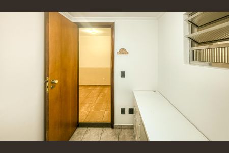 Casa de condomínio à venda com 283m², 4 quartos e 4 vagasEscritório