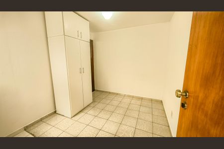 Casa de condomínio à venda com 283m², 4 quartos e 4 vagasQuarto de Serviço