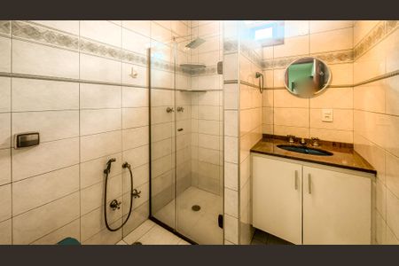 Casa de condomínio à venda com 283m², 4 quartos e 4 vagasBanheiro