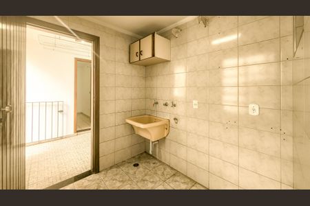 Casa de condomínio à venda com 283m², 4 quartos e 4 vagasÁrea de Serviço