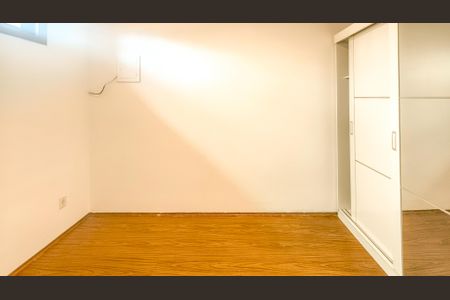 Casa de condomínio à venda com 283m², 4 quartos e 4 vagasQuarto 1