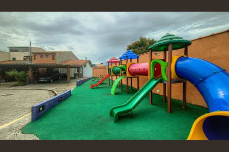 Casa de condomínio à venda com 283m², 4 quartos e 4 vagasÁrea comum - Playground