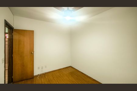 Casa de condomínio à venda com 283m², 4 quartos e 4 vagasQuarto 2