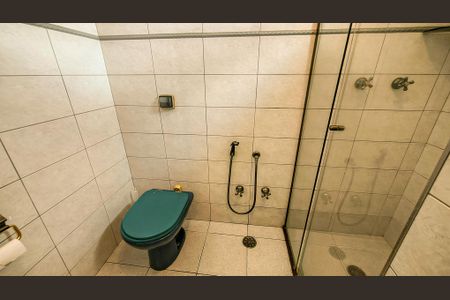 Casa de condomínio à venda com 283m², 4 quartos e 4 vagasBanheiro