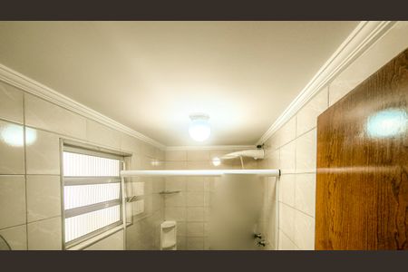 Casa de condomínio à venda com 283m², 4 quartos e 4 vagasBanheiro de serviço