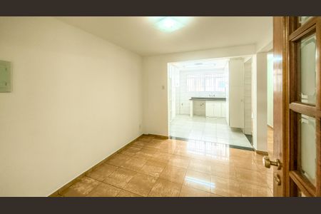 Casa de condomínio à venda com 283m², 4 quartos e 4 vagasCopa