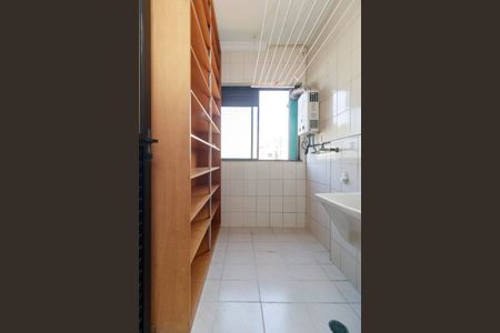 Apartamento à venda com 69m², 3 quartos e 1 vagaÁrea de Serviço