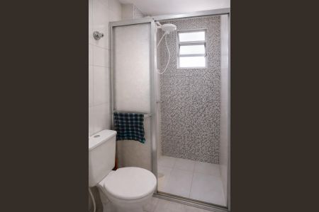 Banheiro de apartamento para alugar com 1 quarto, 39m² em Nova Mirim, Praia Grande