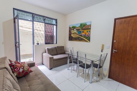 Apartamento para alugar com 80m², 2 quartos e 1 vaga Apartamento para alugar com 80m², 2 quartos e 1 vagaSala