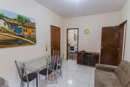 Apartamento para alugar com 80m², 2 quartos e 1 vaga Apartamento para alugar com 80m², 2 quartos e 1 vagaSala