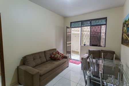 Sala de apartamento para alugar com 2 quartos, 80m² em Cruzeiro, Belo Horizonte