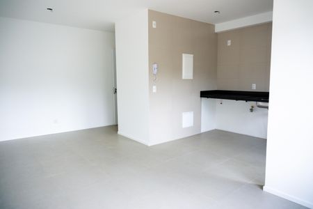 Sala 1 de apartamento para alugar com 2 quartos, 71m² em Buritis, Belo Horizonte