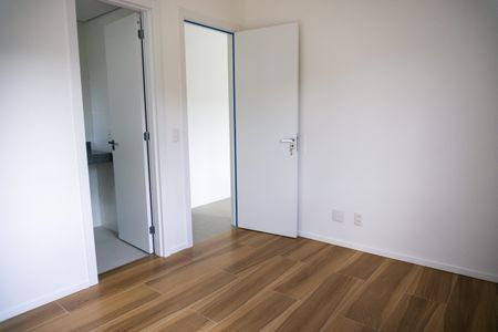 Quarto Suíte 1 de apartamento para alugar com 2 quartos, 71m² em Buritis, Belo Horizonte