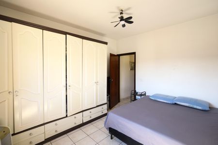 Casa à venda com 167m², 4 quartos e 2 vagasQuarto 1