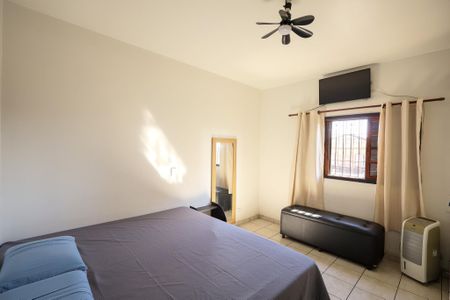Casa à venda com 167m², 4 quartos e 2 vagasQuarto 1