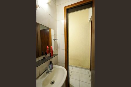 Casa à venda com 167m², 4 quartos e 2 vagasLavabo