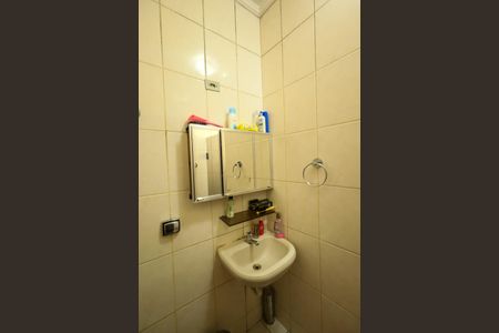 Casa à venda com 167m², 4 quartos e 2 vagasBanheiro Social