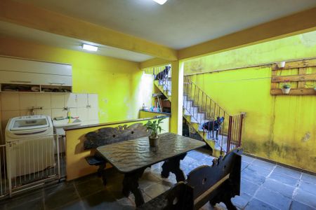 Casa à venda com 167m², 4 quartos e 2 vagasÁrea de Serviço - Quintal