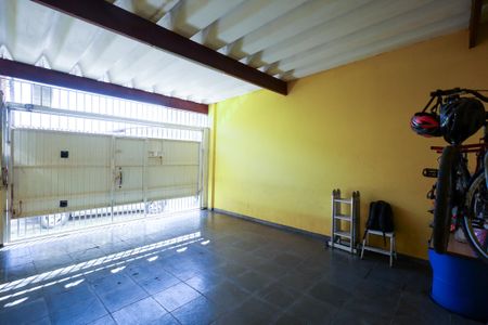 Casa à venda com 167m², 4 quartos e 2 vagasGaragem