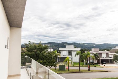 Casa de condomínio à venda com 381m², 5 quartos e 4 vagas Casa de condomínio à venda com 381m², 5 quartos e 4 vagasVista da Suíte