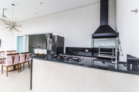 Casa de condomínio à venda com 381m², 5 quartos e 4 vagas Casa de condomínio à venda com 381m², 5 quartos e 4 vagasÁrea gourmet