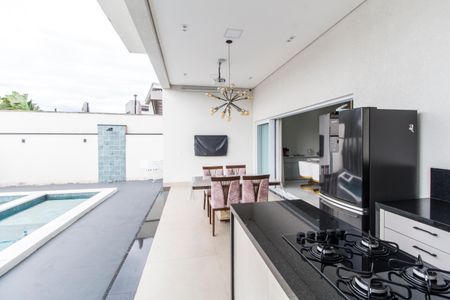 Casa de condomínio à venda com 381m², 5 quartos e 4 vagas Casa de condomínio à venda com 381m², 5 quartos e 4 vagasÁrea gourmet