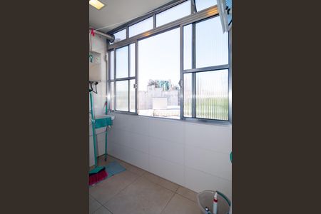 Apartamento à venda com 90m², 2 quartos e 1 vagaÁrea de Serviço